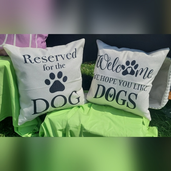 NEW Dog Cushions ๐พ 18" x 18" - Picture 2 of 3